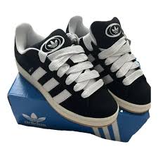 Adidas  Sneakers in Velluto